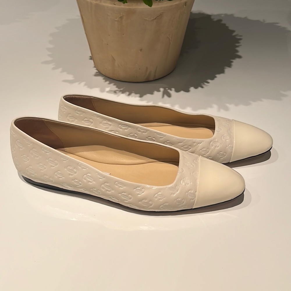 Lightly Worn Size 39 Jimmy Choo Flats